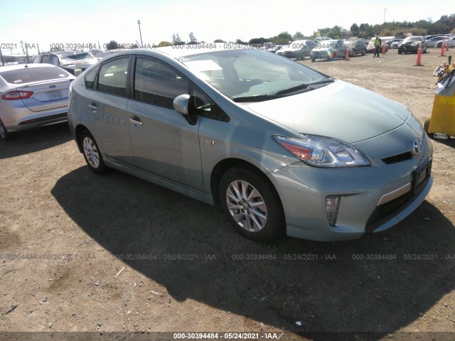 Toyota Prius plug-in (2014)