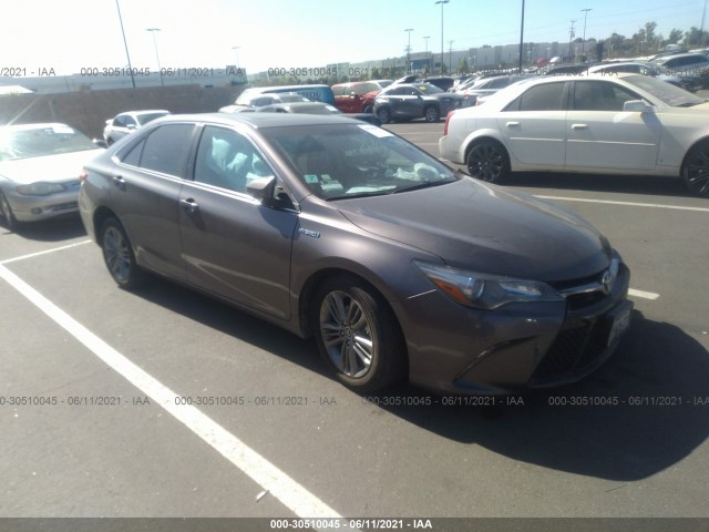 Toyota Camry hybrid (2015)