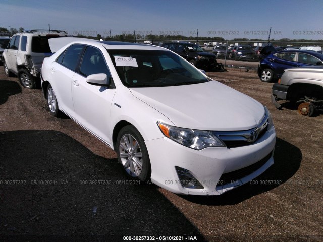 Toyota Camry hybrid (2013)