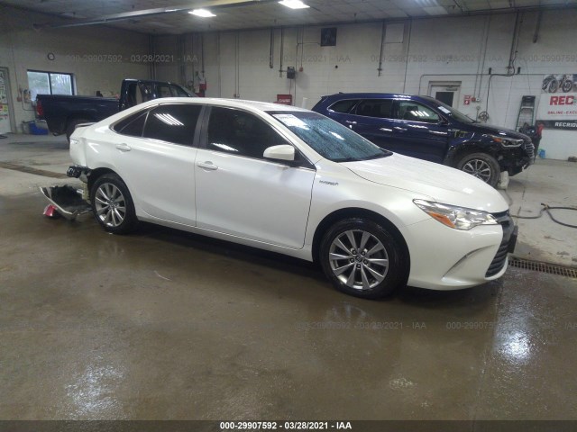 Toyota Camry hybrid (2015)