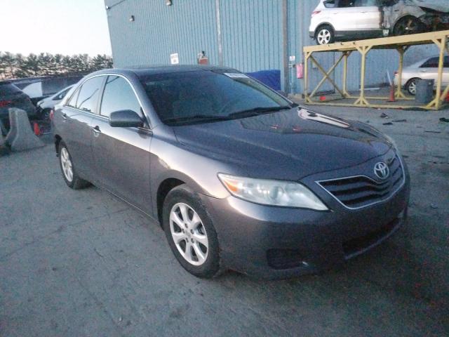 Toyota Camry base (2011)