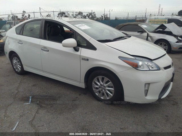 Toyota Prius plug-in (2015)