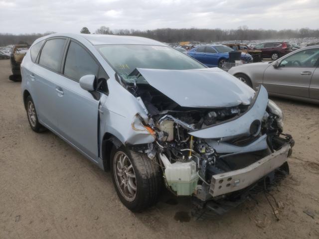 Toyota Prius v (2015)