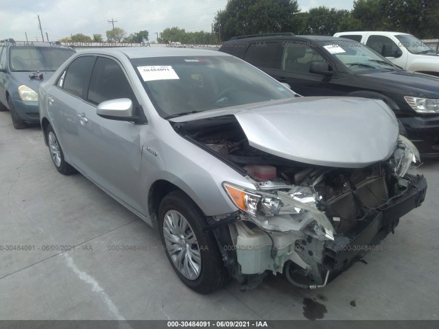 Toyota Camry hybrid (2014)