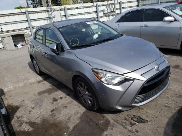 Toyota Scion ia (2016)