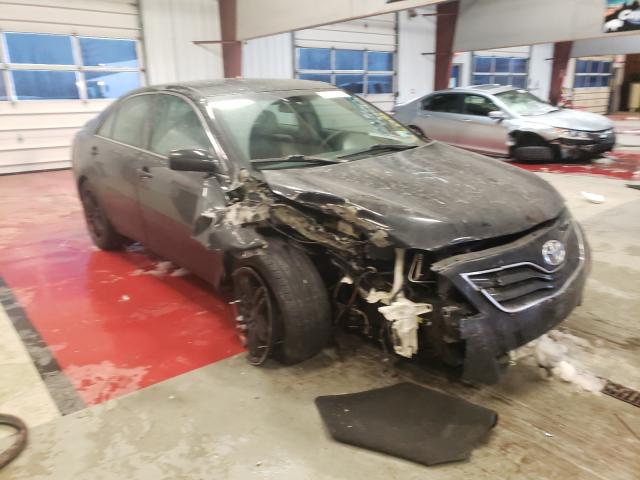 Toyota Camry base (2011)