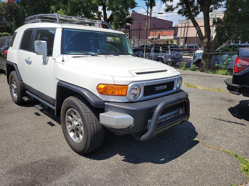 Toyota Fj cruiser (2012)