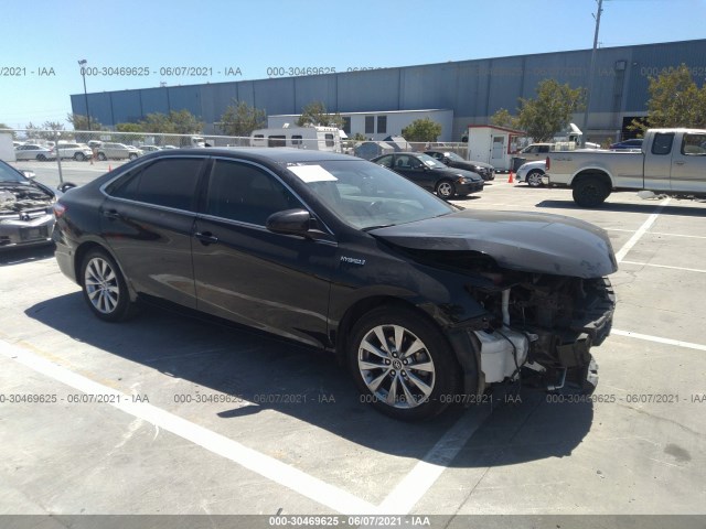 Toyota Camry hybrid (2015)