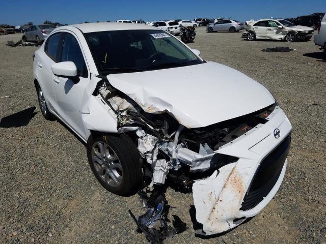 Toyota Scion ia (2016)