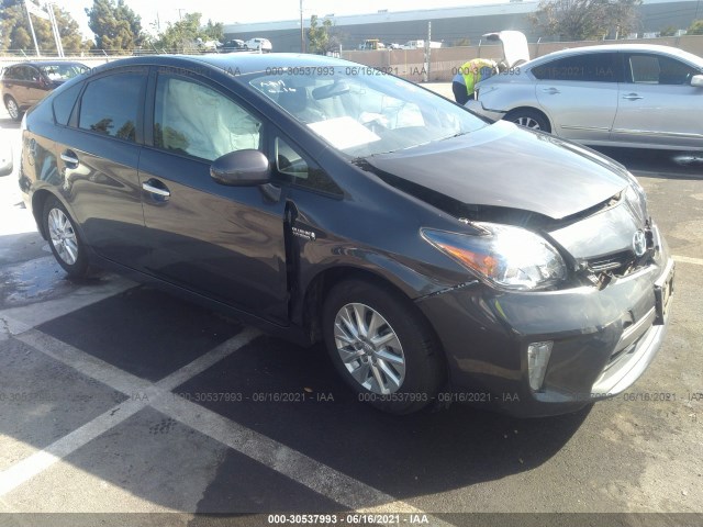 Toyota Prius plug-in (2015)