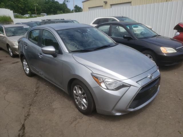 Toyota Scion ia (2016)