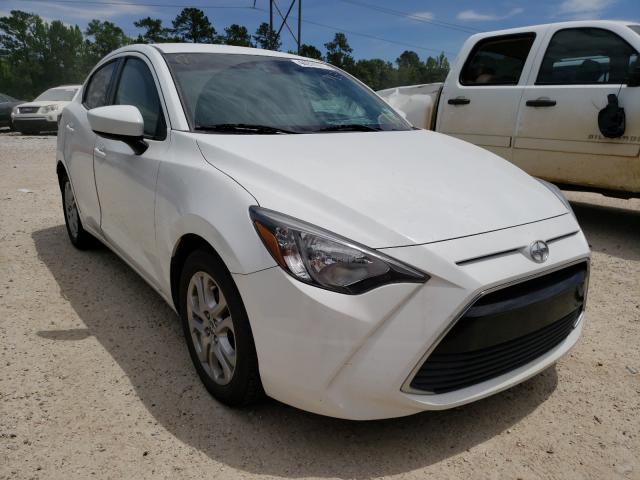 Toyota Scion ia (2016)