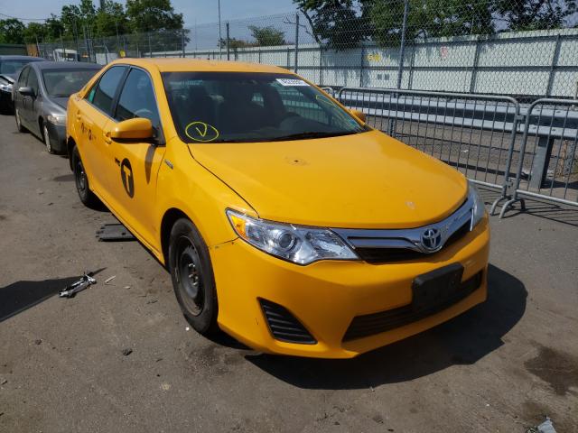 Toyota Camry hybr (2013)