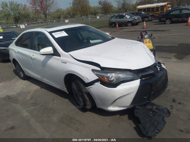 Toyota Camry hybrid (2015)