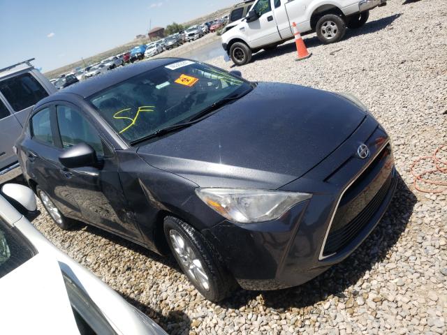 Toyota Scion ia (2016)