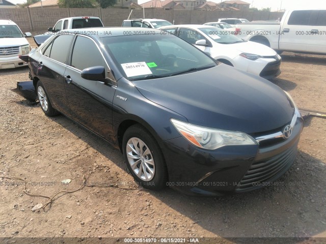 Toyota Camry hybrid (2015)