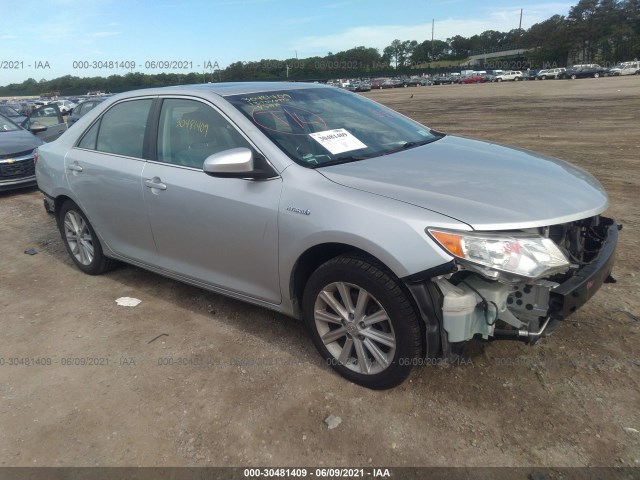Toyota Camry hybrid (2013)