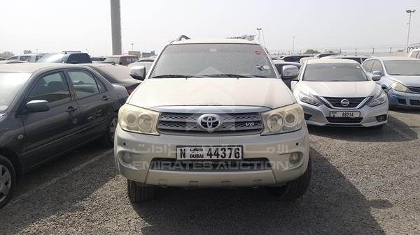 Toyota Fortuner (2011)