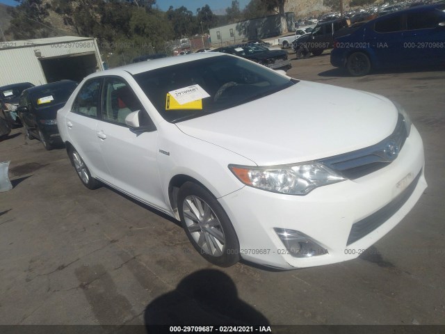 Toyota Camry hybrid (2012)