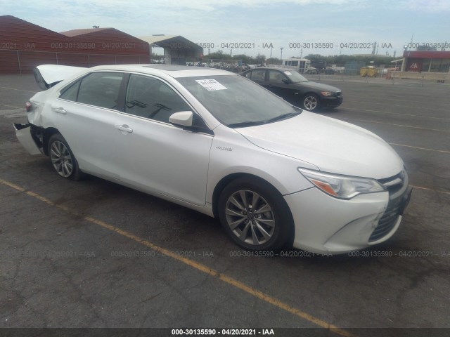 Toyota Camry hybrid (2016)