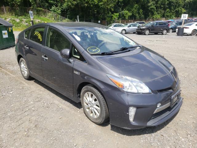 Toyota Prius plug-in (2014)