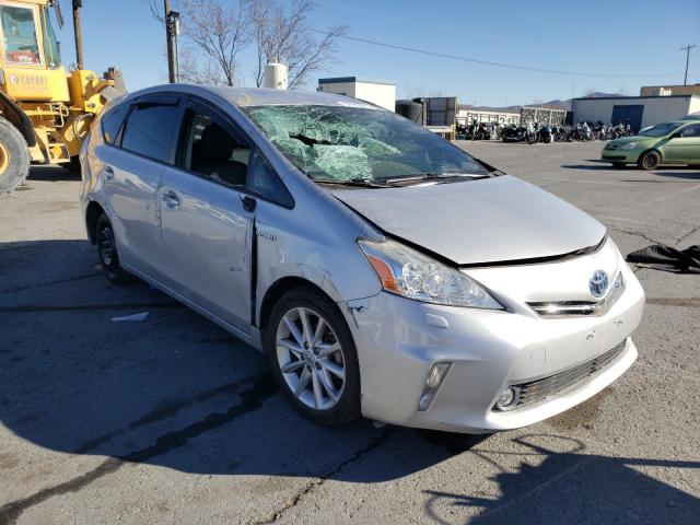 Toyota Prius v (2014)