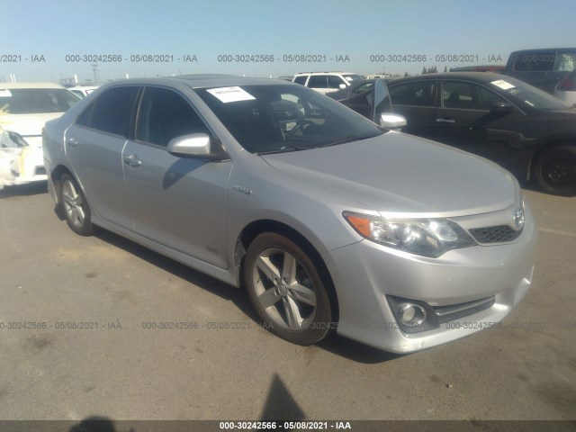 Toyota Camry hybrid (2014)