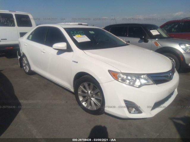 Toyota Camry hybrid (2013)