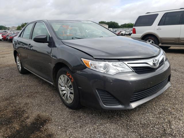 Toyota Camry l-se (2014)