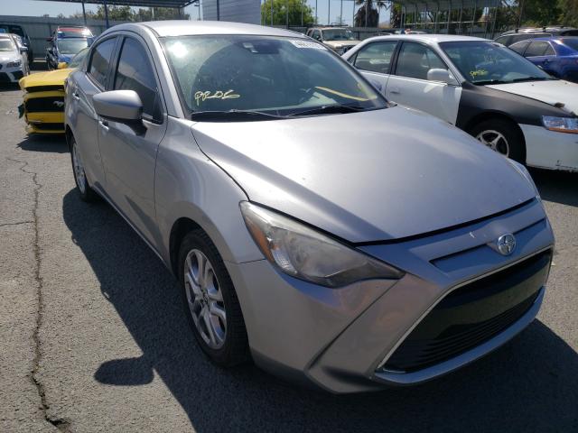 Toyota Scion ia (2016)
