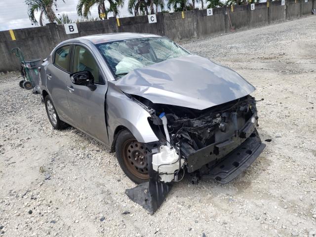Toyota Scion ia (2016)