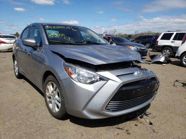 Toyota Scion ia (2016)