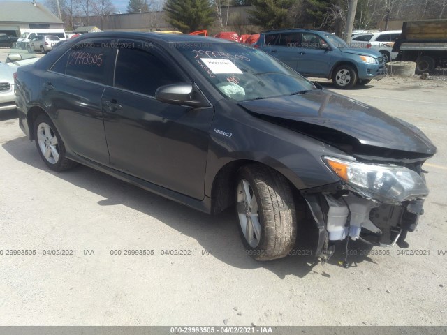 Toyota Camry hybrid (2014)