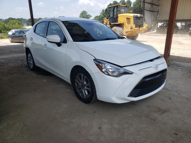 Toyota Scion ia (2016)