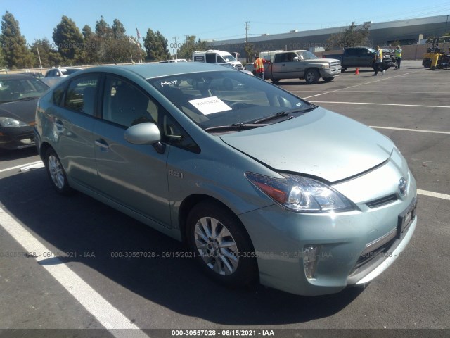 Toyota Prius plug-in (2015)