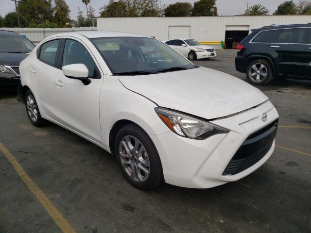 Toyota Scion ia (2016)