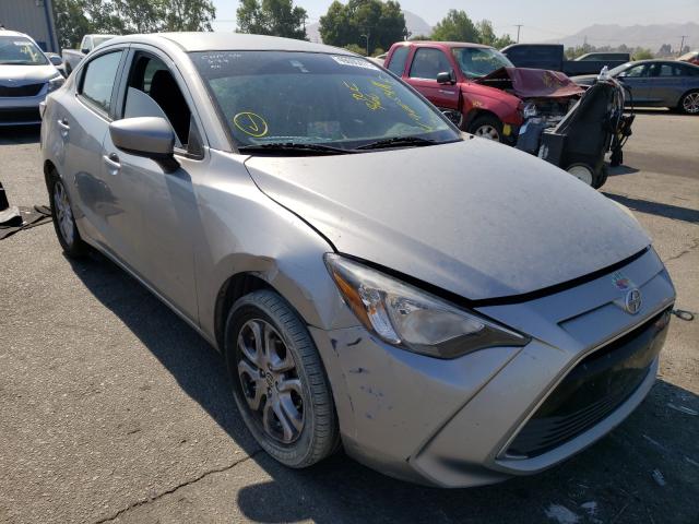 Toyota Scion ia (2016)