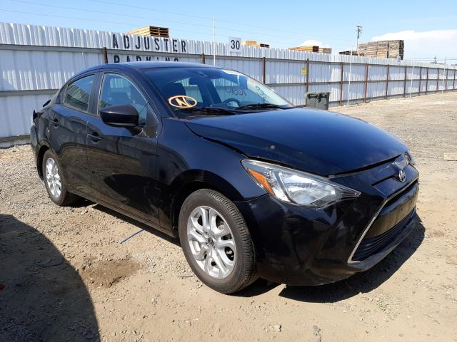 Toyota Scion ia (2016)