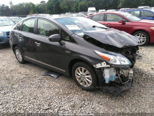 Toyota Prius plug-in (2014)