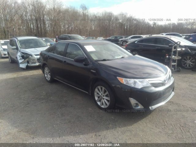 Toyota Camry hybrid (2012)
