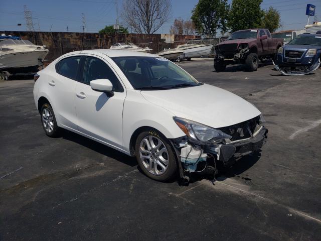 Toyota Scion ia (2016)