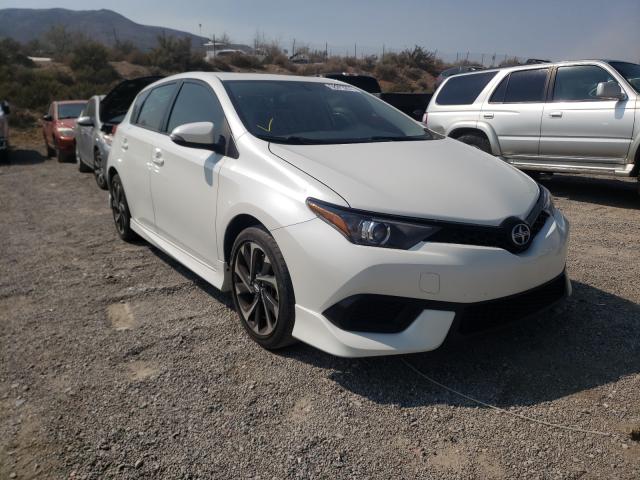 Toyota Scion im (2016)