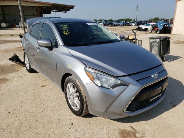 Toyota Scion ia (2016)