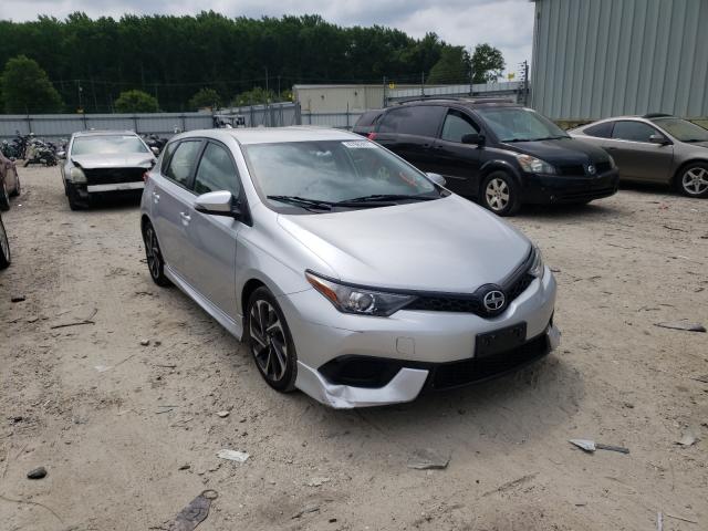 Toyota Scion im (2016)