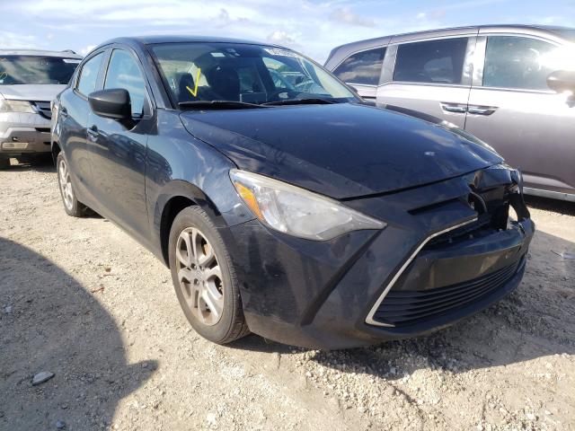 Toyota Scion ia (2016)