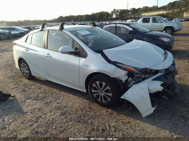 Toyota Prius prime (2021)