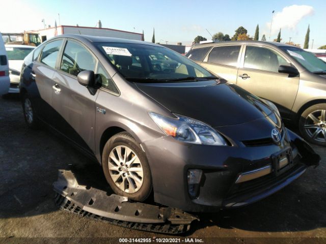 Toyota Prius plug-in (2015)