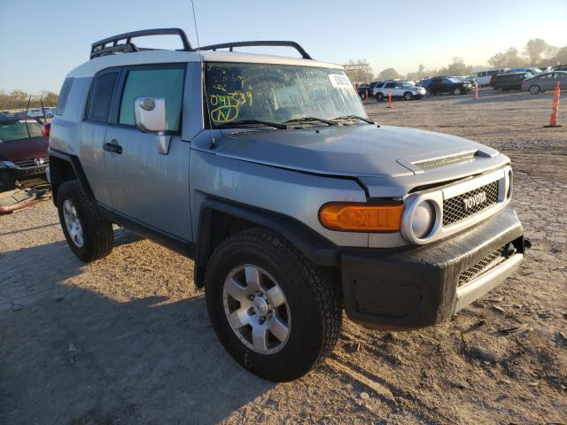 Toyota Fj cruiser (2010)