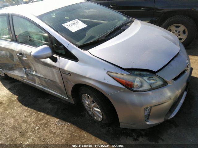Toyota Prius plug-in (2013)