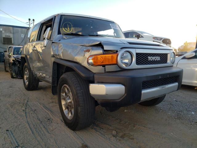 Toyota Fj cruiser (2012)